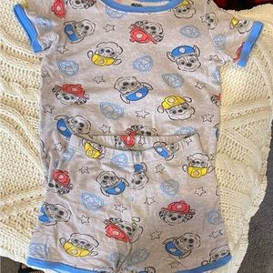 Boys paw patrol pajamas size 5T